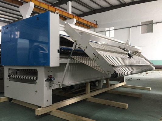 Industrial Laundry Equipment Automatic Laundry Folder , High Efficiency Iron And Folding Machine