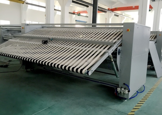 Industrial Laundry Equipment Automatic Laundry Folder , High Efficiency Iron And Folding Machine