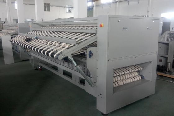 MIT PLC Controller Laundry Folding Machine With Touch Screen 3300 X 3300mm For Hotel Hospital